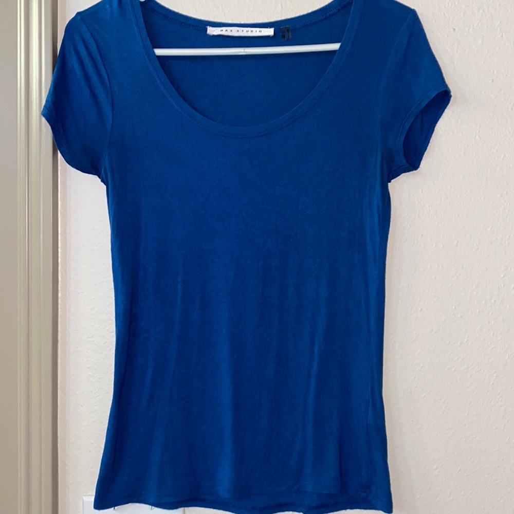 Max Studio royal blue shirt sleeve soft top